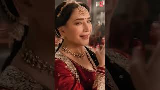 Madhuri Dixits Grace  Bhool Bhulaiyaa 3 Ami Je Tomar 30 [upl. by Arrac]