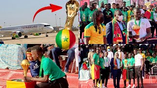 L’arrivée spectaculaire des lions avec la coupe à l’aéroport devant Macky Sall et son… [upl. by Ikciv]