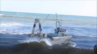 CORSAIR Crossing the Greymouth Bar 7 9 2016 Video 2 C BJHunter [upl. by Plunkett484]