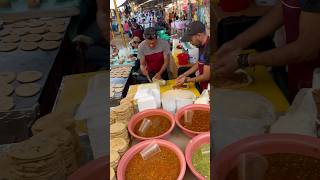 Tlacoyos de guisados y salsas caseras en el tianguis tlacoyos salsas garnachas viral parati [upl. by Eimerej]