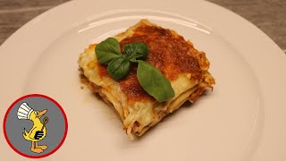 Traditionelle Lasagne simpel und köstlich [upl. by Enilarac]