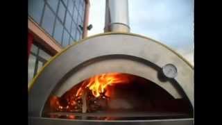 Forno DELLA NONNA ALLEGRO accensione e cottura pizze wwwfornilegnasiciliacom [upl. by Anid]