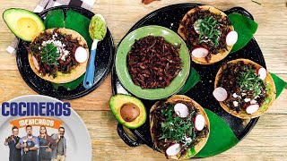 Receta Tostadas de chapulín  Cocineros Mexicanos [upl. by Reve]