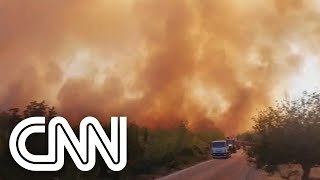 Mundo está à beira da catástrofe climática alerta líder da ONU  LIVE CNN [upl. by Narrat]