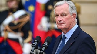 Flagrant délit au cœur de lÉlysée  Le majordome de Michel Barnier pris en pleine action [upl. by Ott]