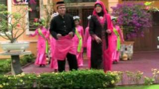 LAGU MELAYU quotJOGET ANAK TIUNGquot [upl. by Aivatnuahs289]