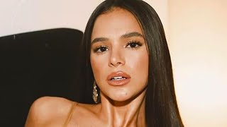 Bruna Marquezine brilha de biquíni vermelho e arrasa na praia de São Conrado [upl. by Zobias]