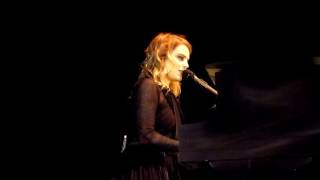 Coeur de Pirate  Mistral Gagnant Renaud Cover  Zénith de Paris  02042016 [upl. by Opaline230]