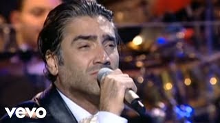 Alejandro Fernandez  Como Quien Pierde Una Estrella En Vivo [upl. by Aihsiyt]