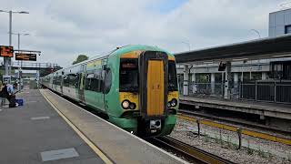 Gatwick airport  Class 377 Southern [upl. by Naiva523]