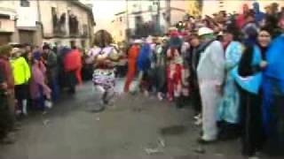 Hormigas rabiosas y trapos sucios en el ancestral carnaval de Ourense [upl. by Nesnah]