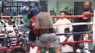 FLOYD MAYWEATHER LIVE SPARRING WITH quotCOTTO CLONEquot OMAR HENRY FOR MIGUEL COTTO FIGHT [upl. by Nessy]