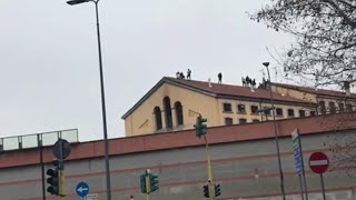 Coronavirus la rivolta nel carcere di San Vittore [upl. by Loring]