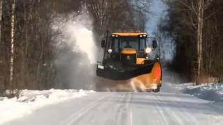 JCB Fastrac mit dem Schneepflug unterwegs Produktvideo  LandtechnikTV [upl. by Enahsal287]