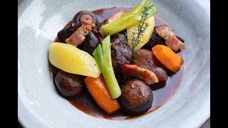 Boeuf bourguignon Rinderragout auf französische Art mit dem Chefkoch Thomas Sixt zubereiten [upl. by Duntson263]