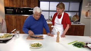 Antonio Carluccio  Pasta en doperwten  Allerhande [upl. by Parthinia847]