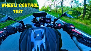 Yamaha MT 10  Lift Control  Wheeli Control TEST [upl. by Lenod203]