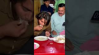 Zinger Shawarma eating challenge chacharaitewala streetfood pakistanifoodchallenge food [upl. by Norrad]