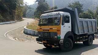 TaTa Tipper Lorry And Car Turning Kodaikanal Hairpin Bend Hills Driving [upl. by Lorens]