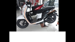 Tampilan baru honda scoopy sporty white 2018 [upl. by Arihppas567]