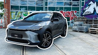 Oplev den helt nye Toyota bZ4X hos Via Biler [upl. by Skerl]