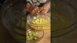 Torta salata alle zucchine e fiori di zucca la ricetta facile e veloce [upl. by Daney]