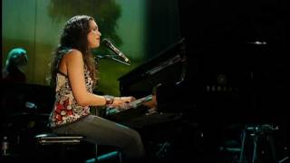 Norah Jones  She Live [upl. by Porta]