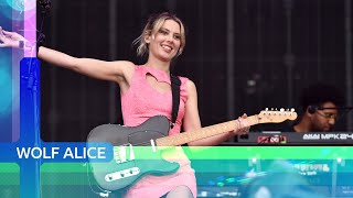 Wolf Alice  The Last Man on Earth Reading 2021 [upl. by Stranger]