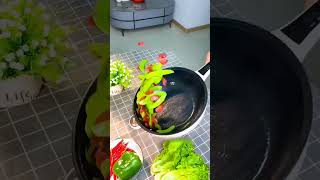 Multifunctional Electric Cooker Perfect for stirfrying cooking rice and hot pots [upl. by Anilek804]