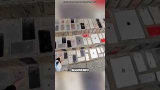 La tienda Samsung colocó iPhones en las escaleras [upl. by Suivatco]