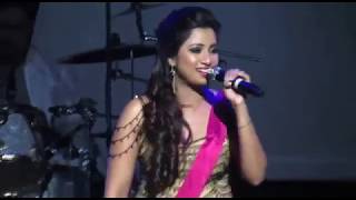 Piya O Re Piya Live Shreya Ghoshal and Hrishikesh Ranade [upl. by Lindsley]