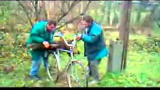 Dva pijana druga prevoze drvoTwo drunk man try to put wood on bicycle [upl. by Llennahc]