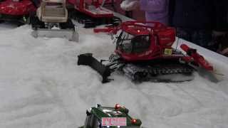 RC Kässbohrer PistenBully 600 Pistenraupe [upl. by Mirabella988]