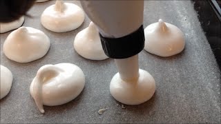 TUTO CUISINE  COMMENT FAIRE DES MERINGUES CROUSTI FONDANTES [upl. by Xeno]