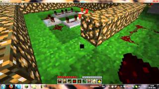 How to make a repeating redstone circuit [upl. by Hanad994]