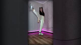 MEOVV  MEOW  trend kpop kpopdance meow meovv vologda abcddance dance alibi [upl. by Adirehs178]