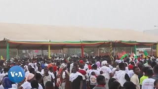 Manifestation au Mali pour soutenir le retrait de la Cédéao [upl. by Noyk905]