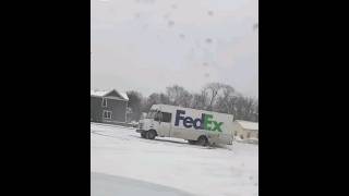 FedEx driver Doing  Donuts 🍩 🔥 🔥 👀😮 [upl. by Groves861]