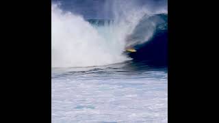 Surfing Hawaii pipeline surfing surfers waves wsl swell hawaii helmet bigwaves wipeout [upl. by Aneleve]