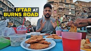 Iftar at Burns Road Food Street  Fresco pe Crazy Rush  Ramzan ki Ronaq in Pakistan [upl. by Ikcir]