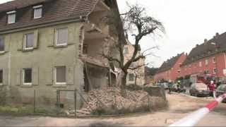 Gasexplosion in Schweinfurt Ganze Hauswand stürzt ein [upl. by Shiller835]