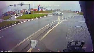 Vybrždění vytlačení děda ve felicii v protisměru a salto přes auto  Mix 288 [upl. by Baoj]