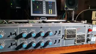 Reconditioned Neve 33609 compressor [upl. by Leasim743]