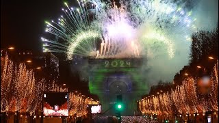 Feu d’artifice à Paris 2024 Nouvel an aux Champs Élysées [upl. by Ahsrop944]