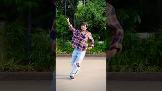 yun hi chala chal rahi  shah Rukh Khan  Dance video  srk dance ￼ [upl. by Dnanidref]