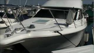 Bayliner 2858 EC Flybridge Video by South Mountain Yachts 949 8422344 [upl. by Anola]