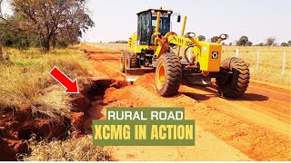 Maintenance of Rural Roads in Brazil  Today Was the Day to Close Erosions With the XCMG Machine [upl. by Ahsaetal433]