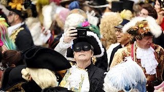 El Carnaval de Venecia llega a su apoteosis en medio de fuertes medidas de seguridad [upl. by Briney500]