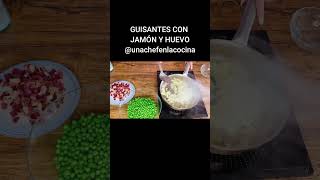 GUISANTES CON JAMON Y HUEVO  UnaChefenlaCocina [upl. by Adiaz]