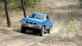 Nissan Hardbody D21 Hillclimbing [upl. by Rebecka280]